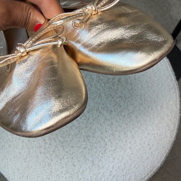 SCHUTZ Arissa Metallic Gold Leather Ballet Flat Size 6 - Picture 5 of 9
